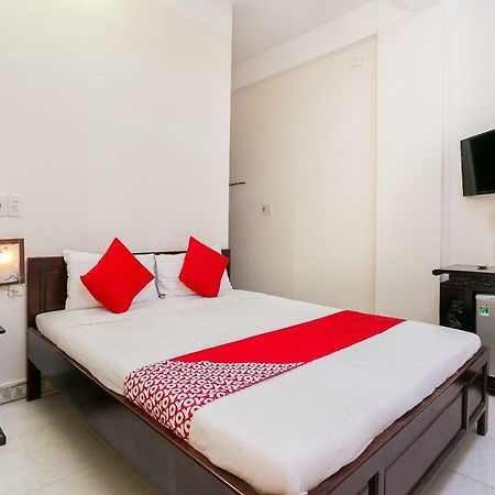 Oyo 117 Gina Hotel Da Nang Exterior photo