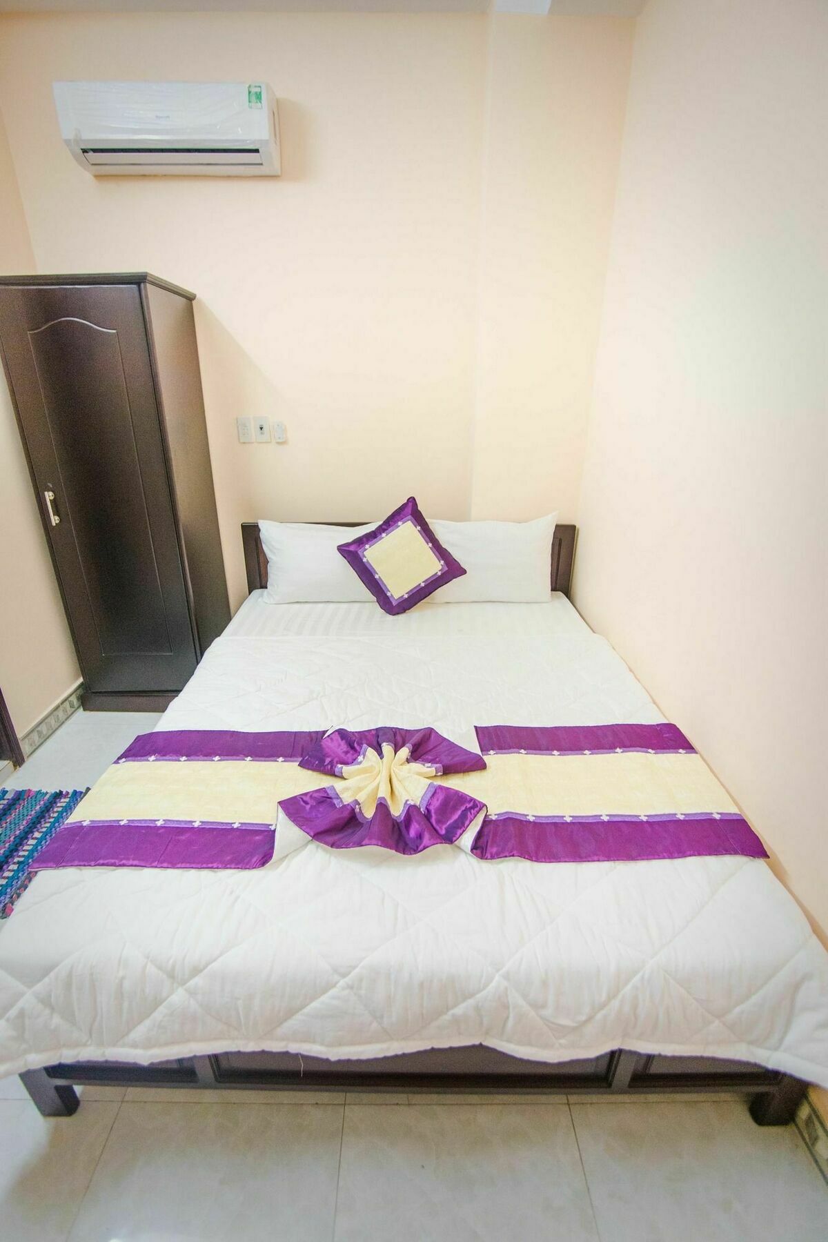 Oyo 117 Gina Hotel Da Nang Exterior photo