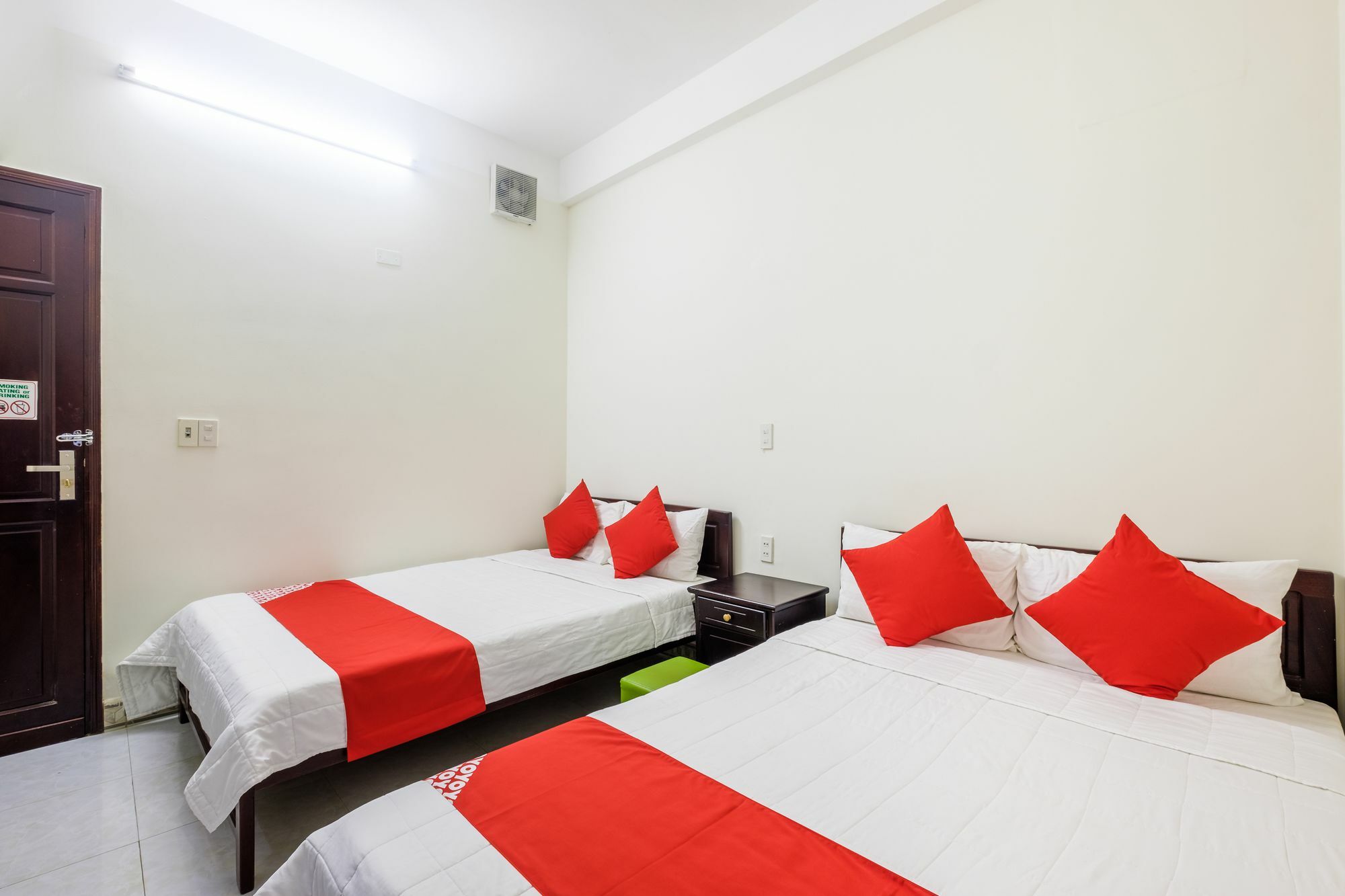 Oyo 117 Gina Hotel Da Nang Exterior photo